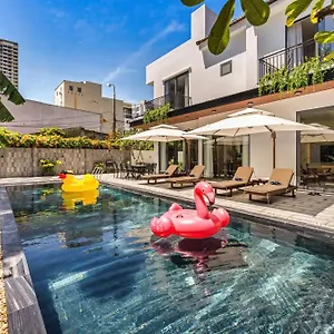 Luxurious 500m Villa, Private Pool, 300m To Beach 다낭