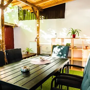 https://hostel-sport.bucharesthotelsnow.com